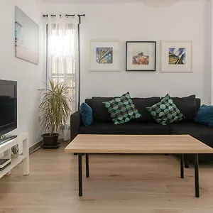 https://maria-luisa.in-canary-islands.com