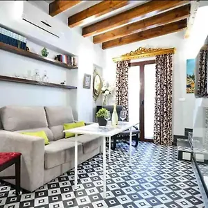 Typical Sevillan 2 Bedroom Unit Séville