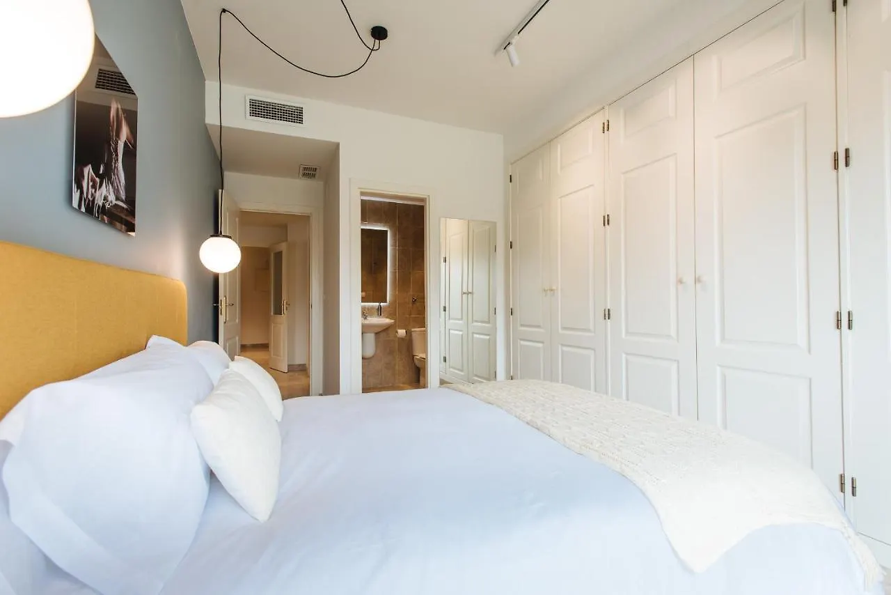Magno Apartments Paseo De La O - Private Parking Included Seville 0*,